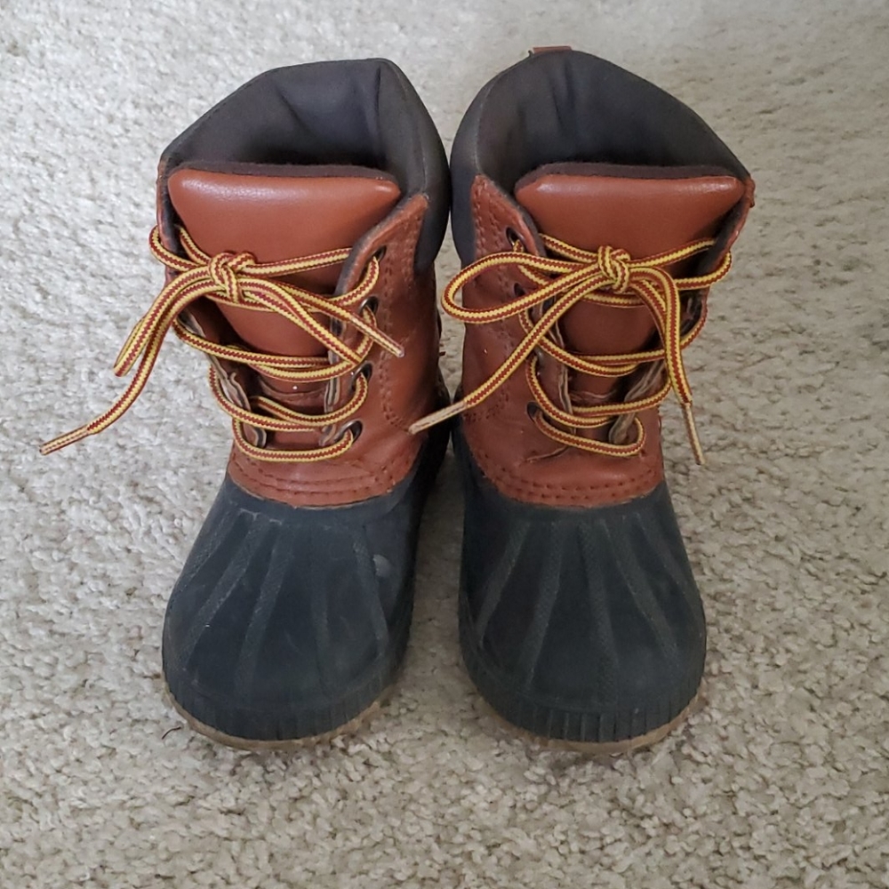 ** SOLD ** Baby Gap Duck Boots